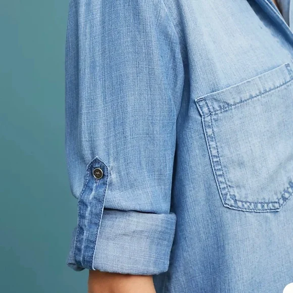 *SOLD* Anthropologie Cloth & Stone Split Back Chambray Button Down - Picture 4 of 10